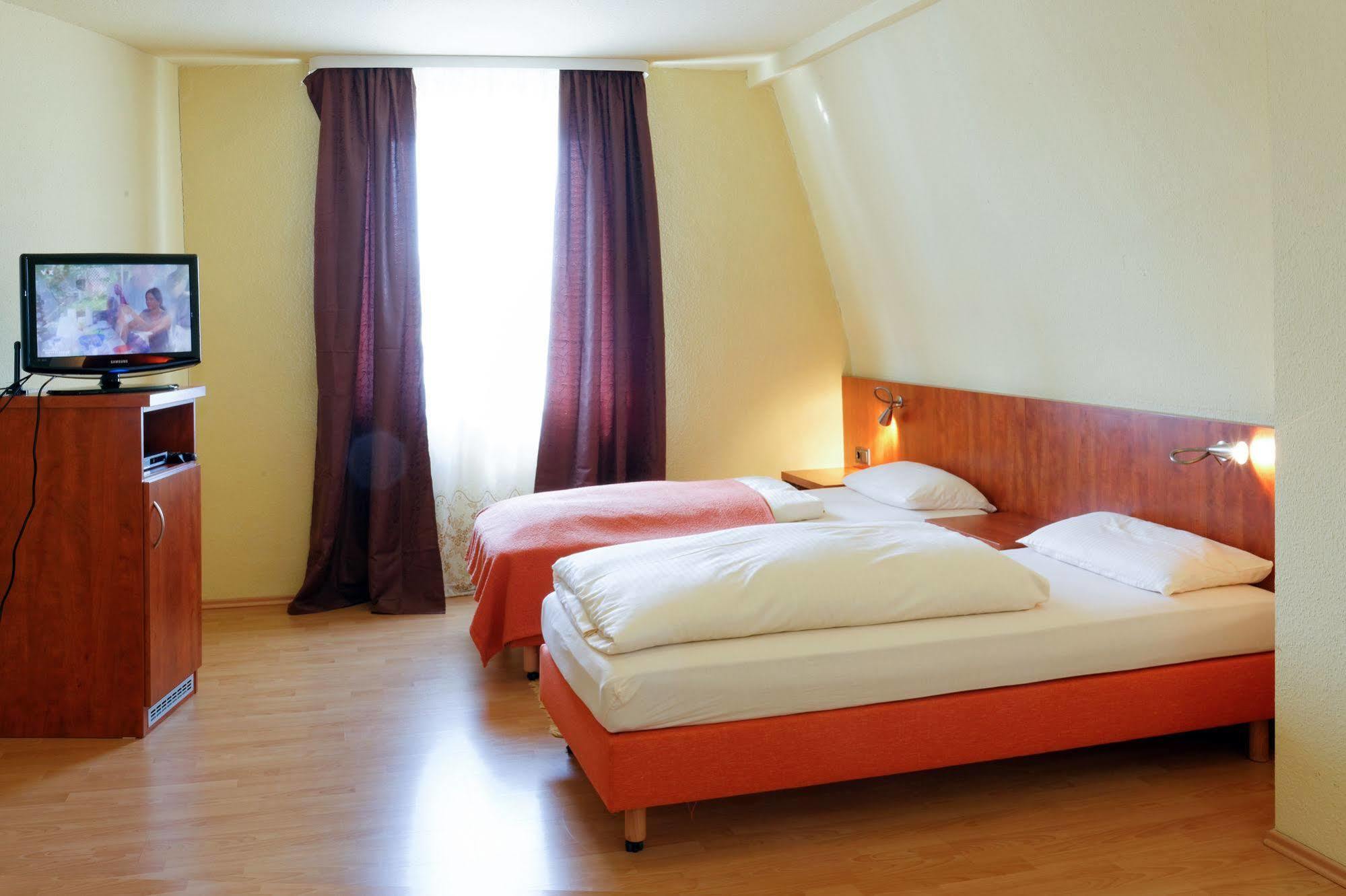 Hotel Alte Fabrik Mettmann Ngoại thất bức ảnh